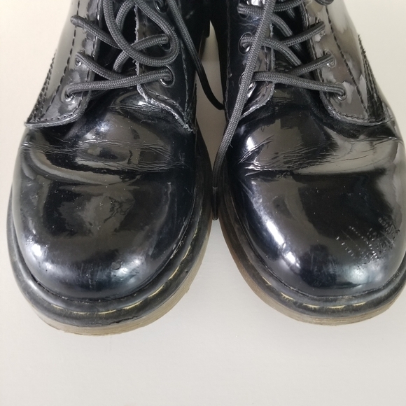 Dr. Martens | 1460 Junior Delaney Boots - Picture 4 of 9